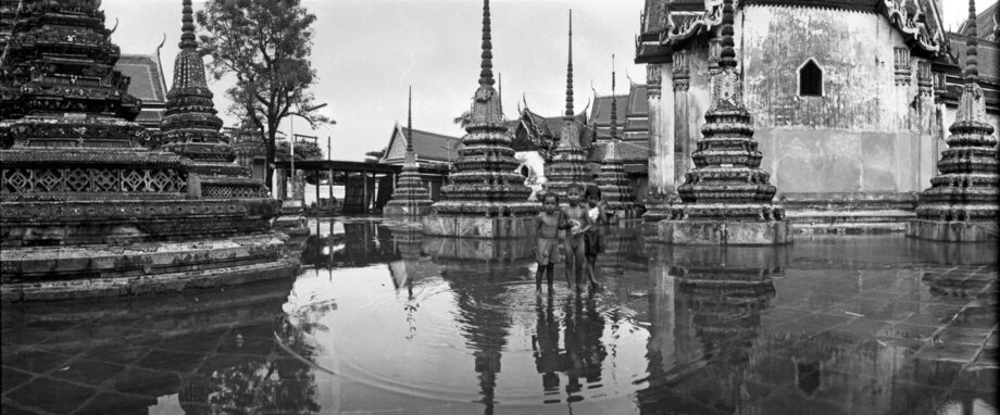 Uwe Brodmann, Bangkok, 1980er Jahre, Silbergelatineabzug auf Barytpapier, Privatbesitz